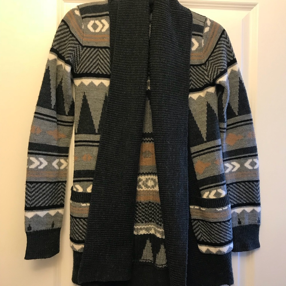 BB Dakota sweater. Size XS